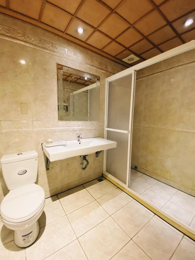 I Live Motel Kaohsiung Exterior photo