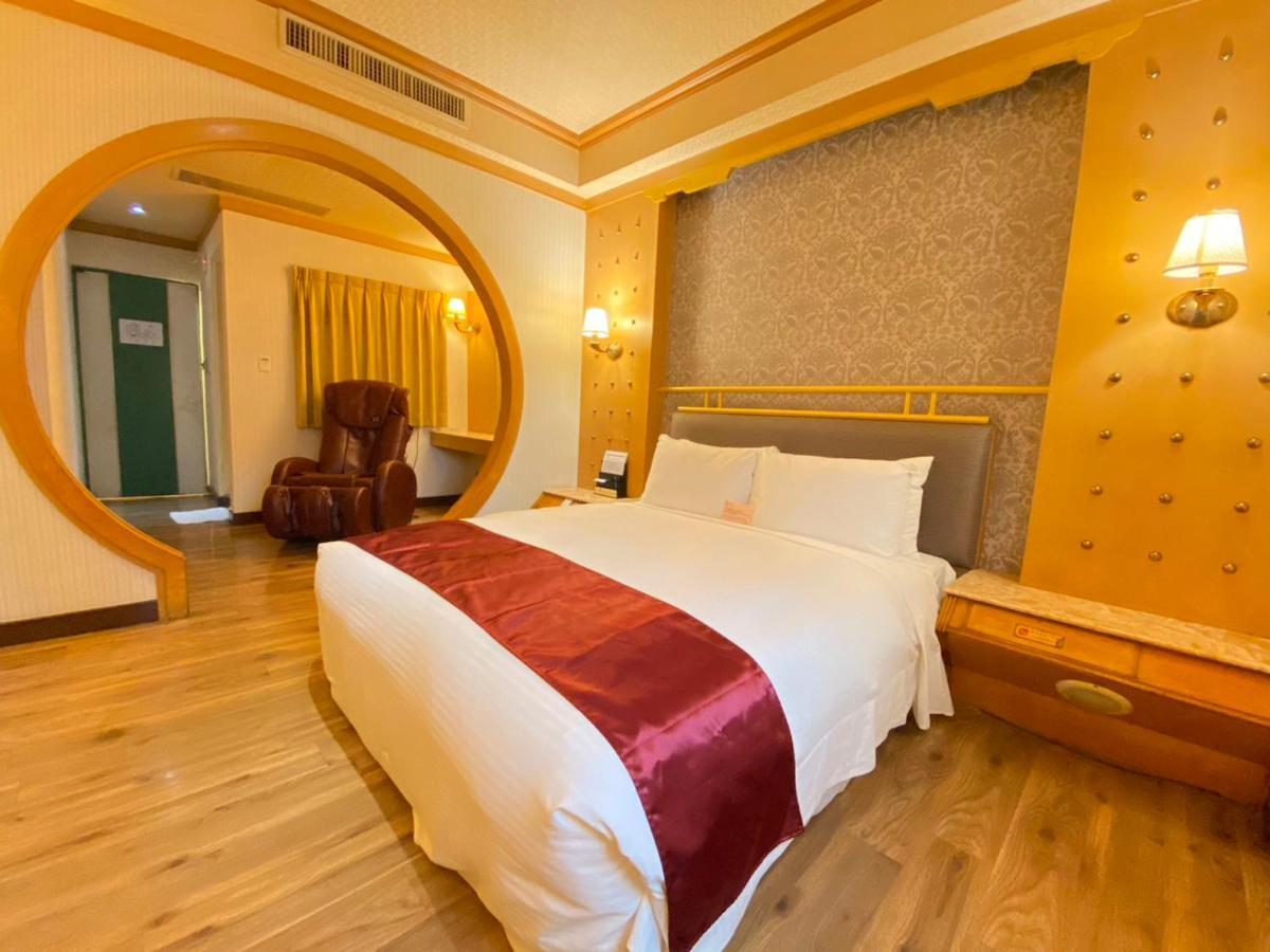 I Live Motel Kaohsiung Exterior photo