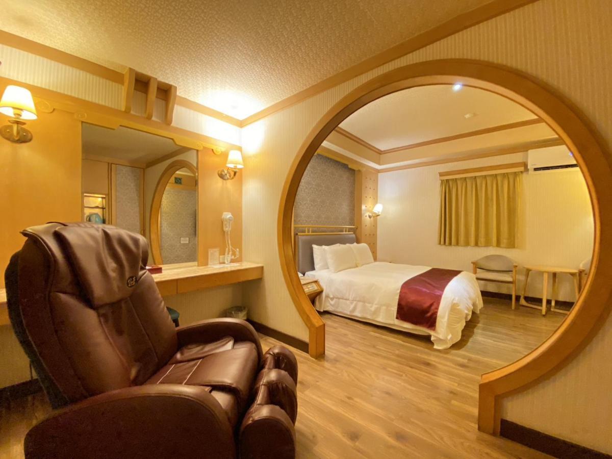 I Live Motel Kaohsiung Exterior photo