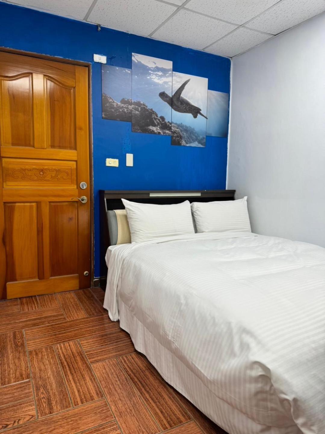I Live Motel Kaohsiung Exterior photo