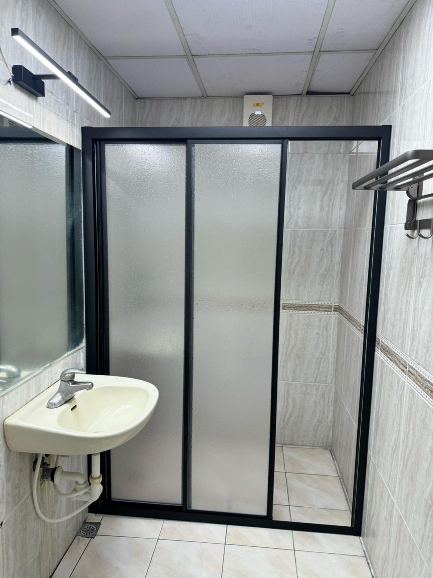 I Live Motel Kaohsiung Exterior photo